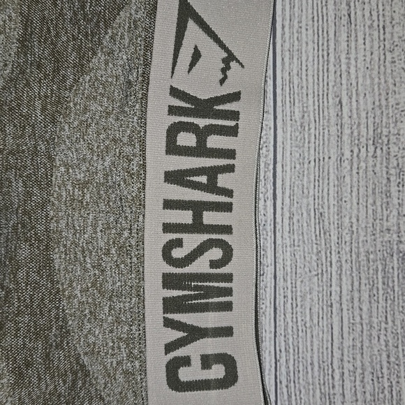 Gymshark Women's Flex Crop Top Heather Green/Off White Size L - Picture 6 of 8